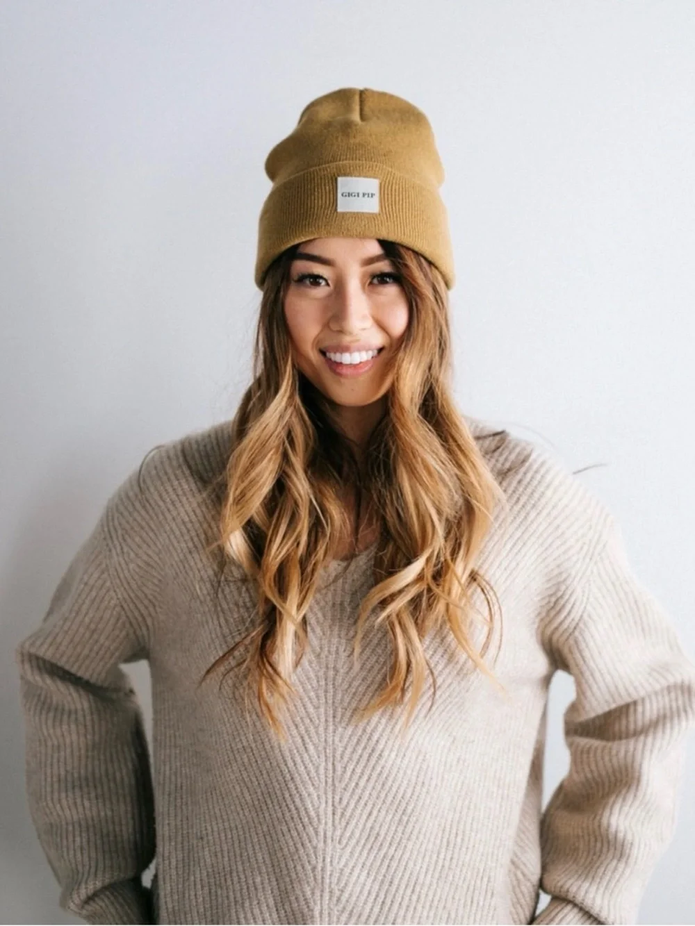 GIGI PIP Gold Knit Beanie